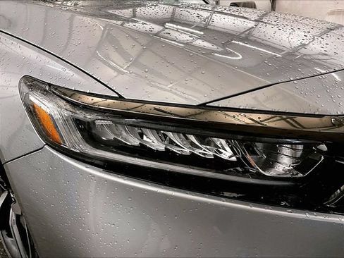 Used 2018 Honda Accord Sport image 27