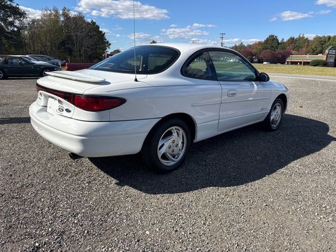 Used 2000 Ford Escort image 9