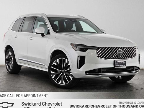Used 2025 Volvo XC90 B5 Plus w/ Protection Package Premier AWD/4WD image 1