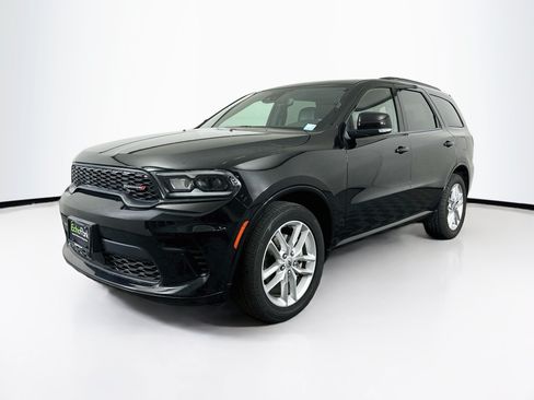 Used 2024 Dodge Durango GT RWD image 3