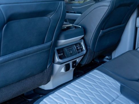 Used 2024 Ford F250 Limited w/ FX4 Off-Road Package image 30