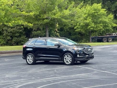 Used 2021 Ford Edge Titanium w/ Cargo Accessory Package FWD image 10