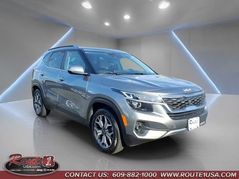Used 2022 Kia Seltos EX AWD/4WD image 1