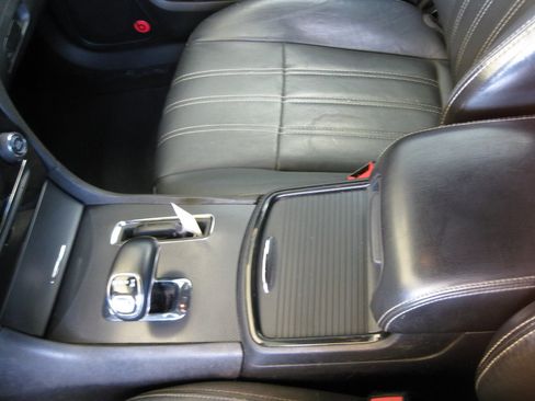 Used 2014 Chrysler 300 S image 23