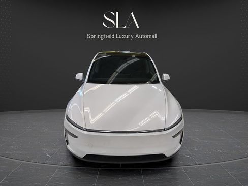 Used 2026 Tesla Model Y Long Range AWD/4WD image 3
