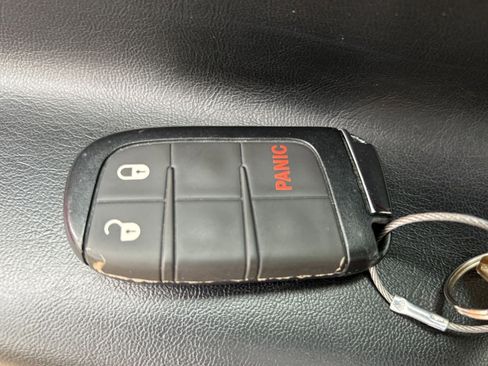 Used 2025 Jeep Compass Trailhawk image 22