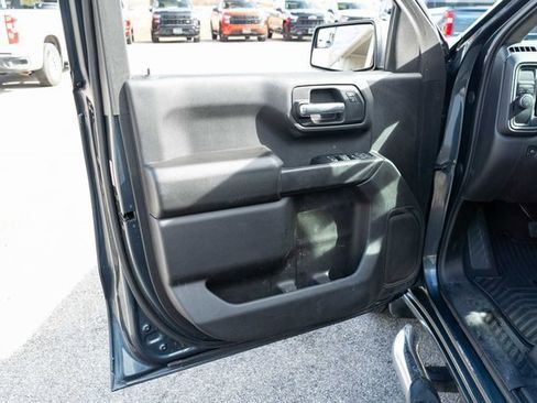 Used 2019 Chevrolet Silverado 1500 Custom w/ Custom Value Package image 12