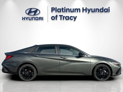 New 2026 Hyundai Elantra SEL Sport Premium FWD image 3