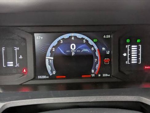 Used 2025 Toyota 4Runner SR5 AWD/4WD image 27