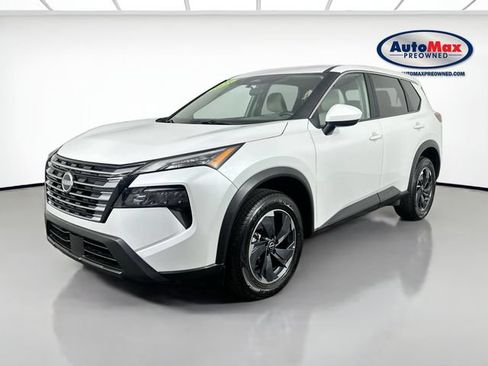Used 2025 Nissan Rogue SV AWD/4WD image 4