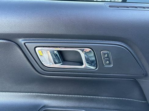 Used 2016 Ford Mustang GT Premium image 15