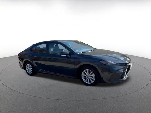 Used 2025 Toyota Camry LE image 2