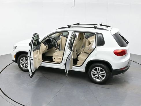 Used 2017 Volkswagen Tiguan S image 39