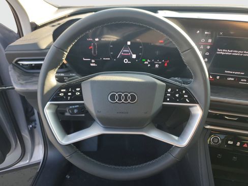 New 2025 Audi Q5 Premium Plus image 23