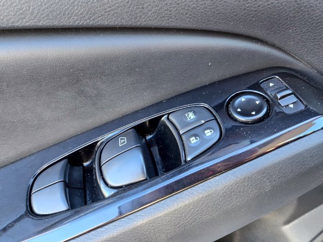 Used 2025 Nissan Altima 2.5 SR w/ SR Premium Package FWD image 37