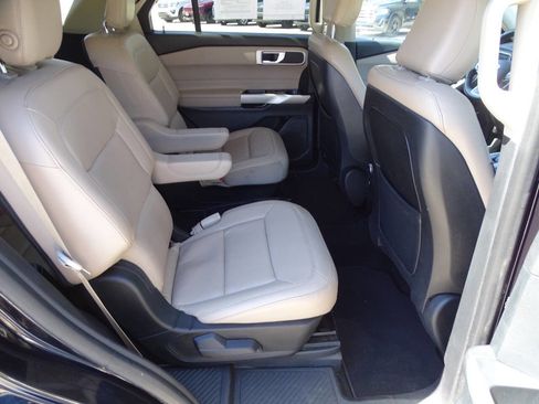Used 2020 Ford Explorer XLT w/ Equipment Group 202A image 42