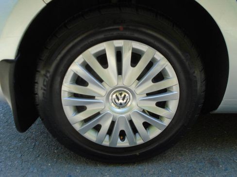 Used 2014 Volkswagen Golf 4-Door image 29