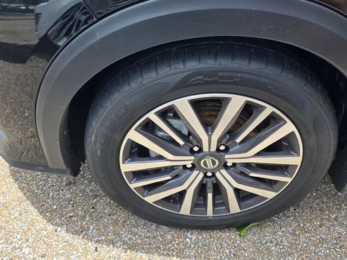 Used 2021 Nissan Kicks SV FWD image 9