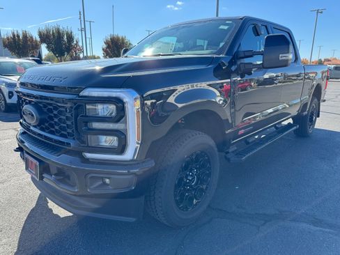New 2026 Ford F250 Lariat w/ Black Appearance Package image 15