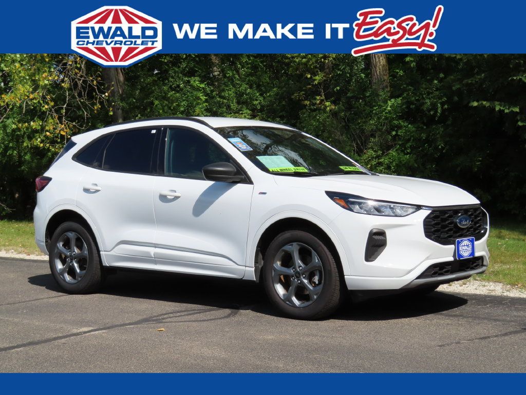 Used 2023 Ford Escape ST-Line w/ Tech Pack #1 AWD/4WD image 1