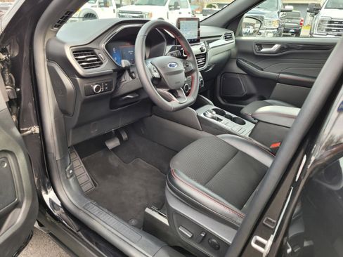 Used 2025 Ford Escape ST-Line image 11