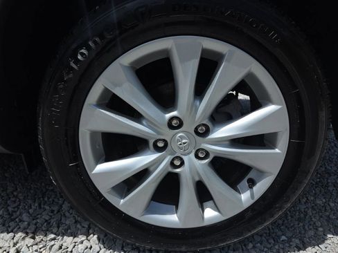Used 2014 Toyota RAV4 Limited w/ Technology Package AWD/4WD image 12