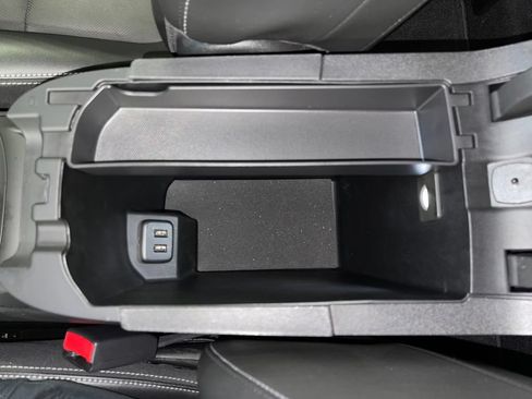 Used 2023 GMC Terrain SLT w/ Elevation Edition AWD/4WD image 28