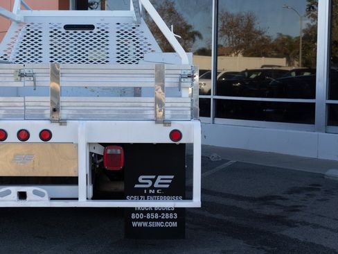 Used 2020 Ford F350 XL w/ Power Equipment Group image 13