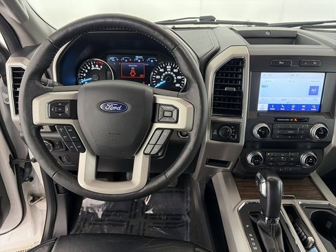 Used 2019 Ford F150 Lariat w/ Equipment Group 502A Luxury image 10