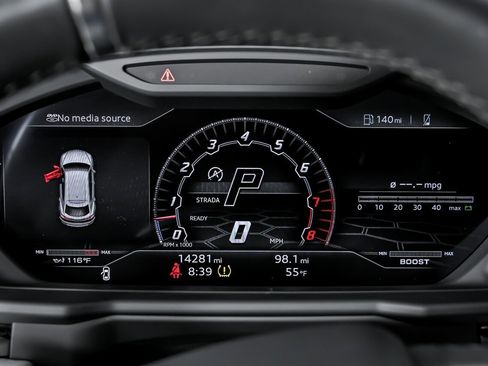 Used 2022 Lamborghini Urus image 29