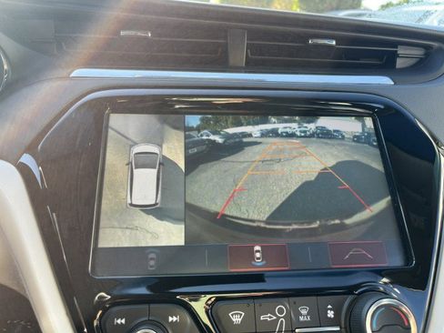 Used 2017 Chevrolet Bolt Premier w/ Driver Confidence II Package image 20