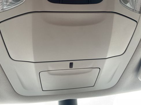 Used 2024 Chrysler Voyager LX image 40