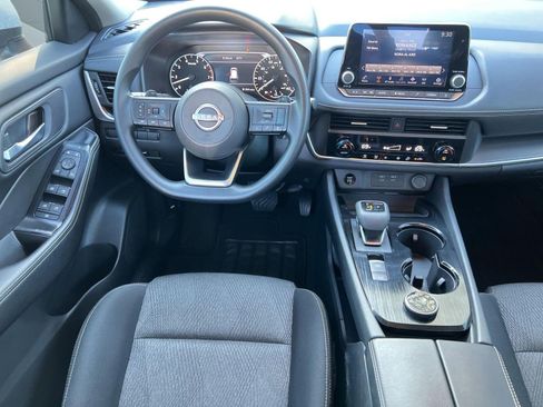 Used 2024 Nissan Rogue SV image 28