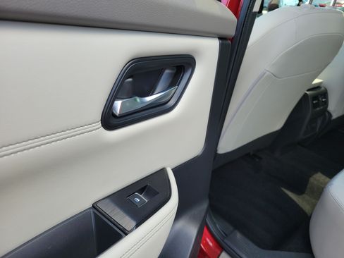 Certified 2023 Nissan Rogue SL w/ SL Premium Package FWD image 13