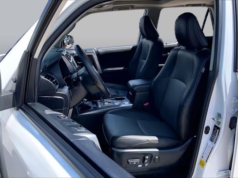 Used 2024 Toyota 4Runner SR5 Premium w/ Moonroof Package AWD/4WD image 8