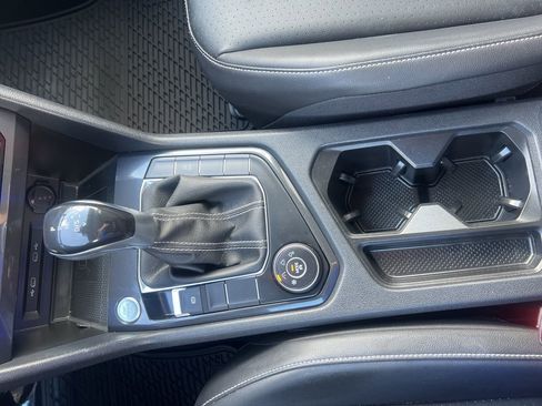 Used 2022 Volkswagen Tiguan SE image 30