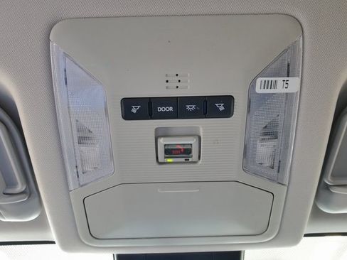 Used 2024 Toyota RAV4 XLE image 28