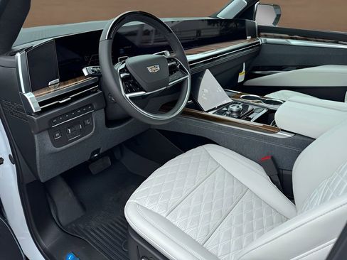 New 2026 Cadillac Escalade Platinum Sport w/ LPO, ONYX Package AWD/4WD image 9