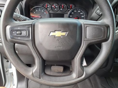 Used 2020 Chevrolet Silverado 1500 Custom w/ Custom Value Package AWD/4WD image 14