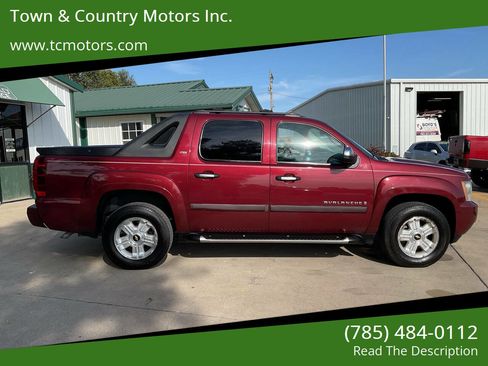 Used 2008 Chevrolet Avalanche LT w/ LT Preferred Equipment Group image 1