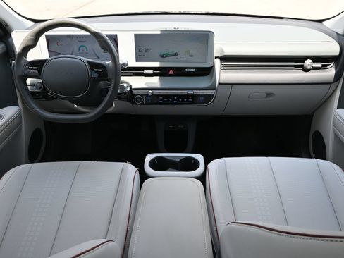 Used 2022 Hyundai Ioniq 5 SEL RWD image 8