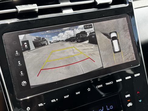 Used 2024 Hyundai Tucson Limited FWD image 19