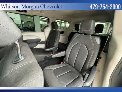 Used 2022 Chrysler Voyager LX image 45