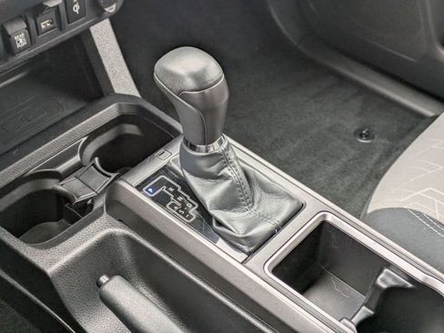 Used 2023 Toyota Tacoma TRD Sport image 9