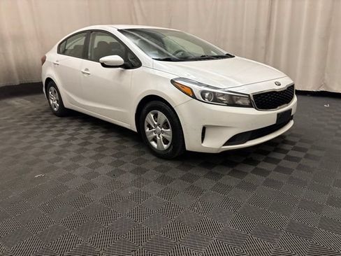 Used 2017 Kia Forte LX w/ LX Popular Package FWD image 3
