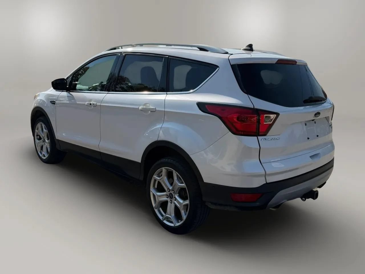 Used 2019 Ford Escape Titanium AWD/4WD image 5
