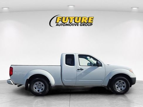 Used 2020 Nissan Frontier S RWD image 3