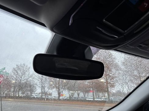 Used 2022 Jeep Grand Cherokee Limited image 39