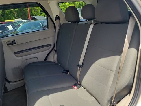 Used 2011 Ford Escape XLS w/ 101A Rapid Spec Order Code AWD/4WD image 11
