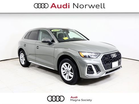Used 2023 Audi Q5 2.0T Premium w/ Convenience Package image 1
